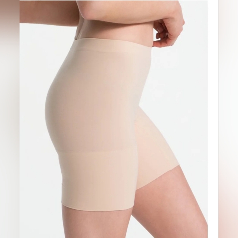 NWT SPANX Power Shorts Soft Nude 6 Inch Inseam Size Medium
